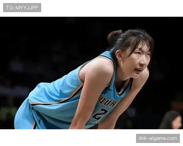 韩旭训练完直接啃鸡腿？这自律和放纵切换也太丝滑了